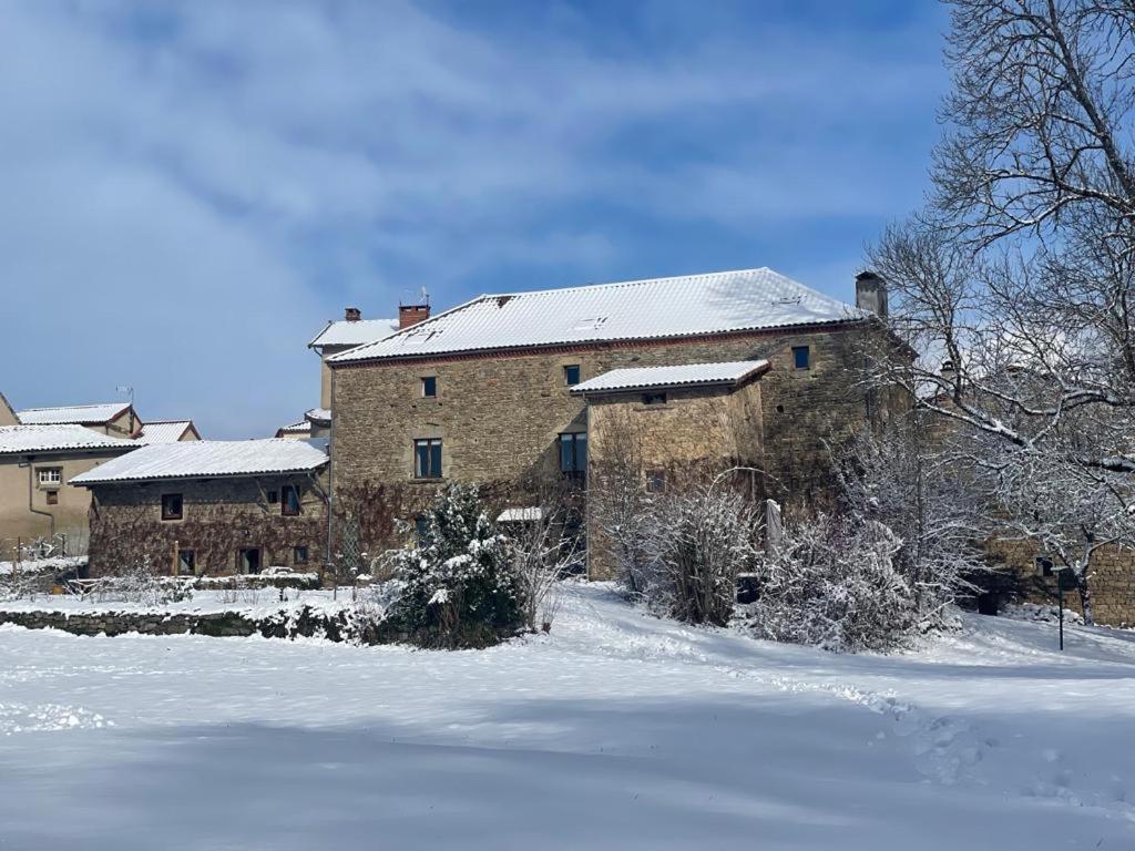 הוילה Saint-Dier-dʼAuvergne L'Ancien Relais De Poste*** מראה חיצוני תמונה